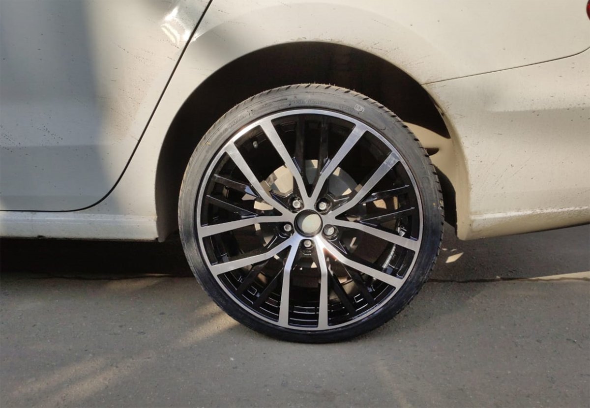 ����� Powcan BK952