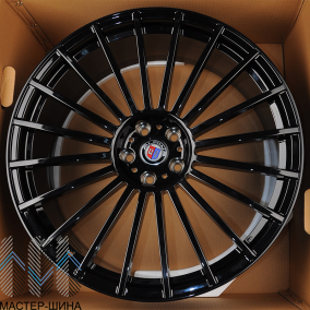 KoKo Kuture YC1427B 10x22/5x112 D66.56 ET30 Gloss Black