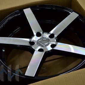 Powcan BK693 8x18/5x114.3 D67.1 ET30 BKF