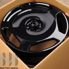KoKo Kuture 055 9.5x20/5x112 D66.56 ET43.5 Gloss Black Diamond (������)