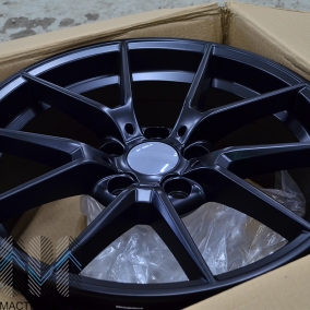 Zumbo Wheels F8272 8.0x18/5x120 D72.6 ET34 Black Matt