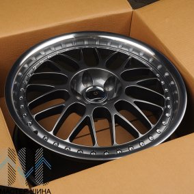 Makstton MST-ROYAL-686 8.0x18/5x108 D73.1 ET38 Gunmetal Polish Lip With Electroplated Rivet